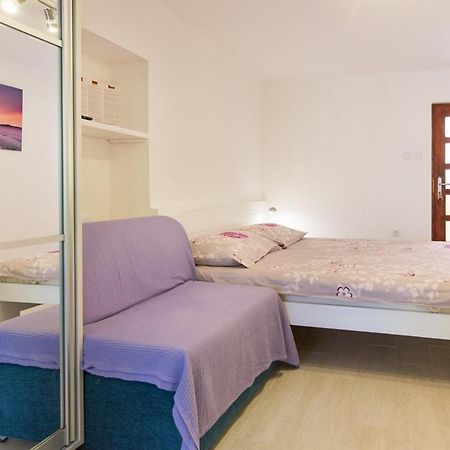 Studio Neva Baška Esterno foto